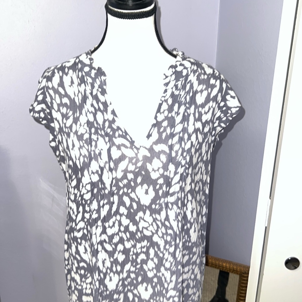 Patterned Summer Flutter Sleeve Women's Top